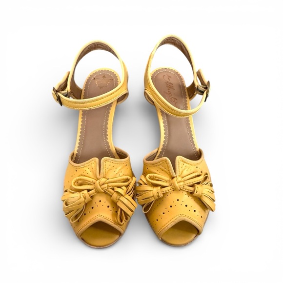 Miss Albright Yellow Tassel Sandals - Picture 4 of 7